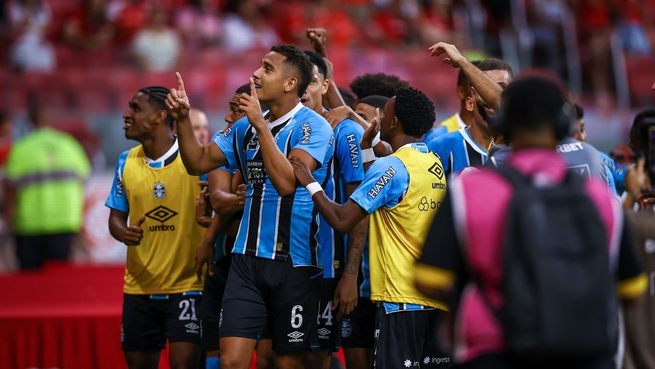 Grêmio é campeão gaúcho com empate contra o Internacional e volta a comemorar título no Beira-Rio após 20 anos