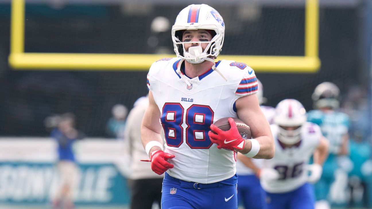 Sources: TE Knox stays with Bills on new deal