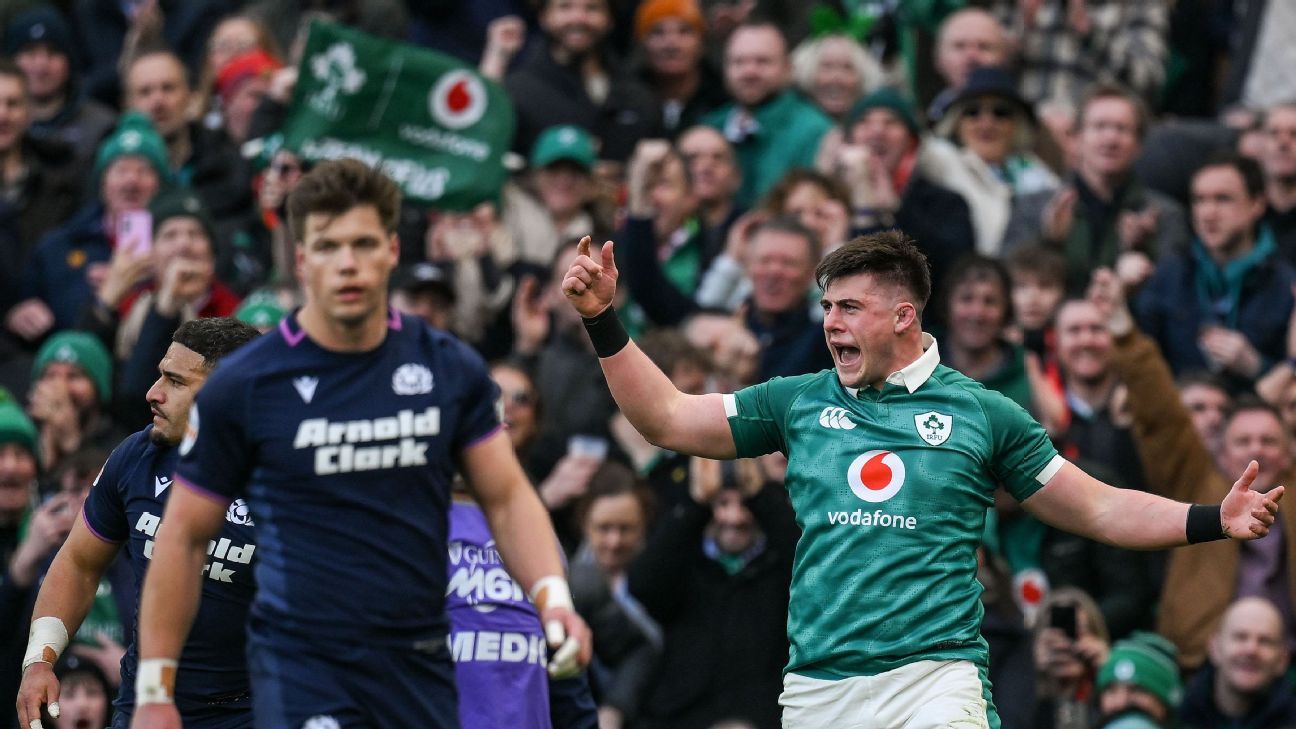 Rare Irish cheers for England in vain but Ireland finish strong in Dublin