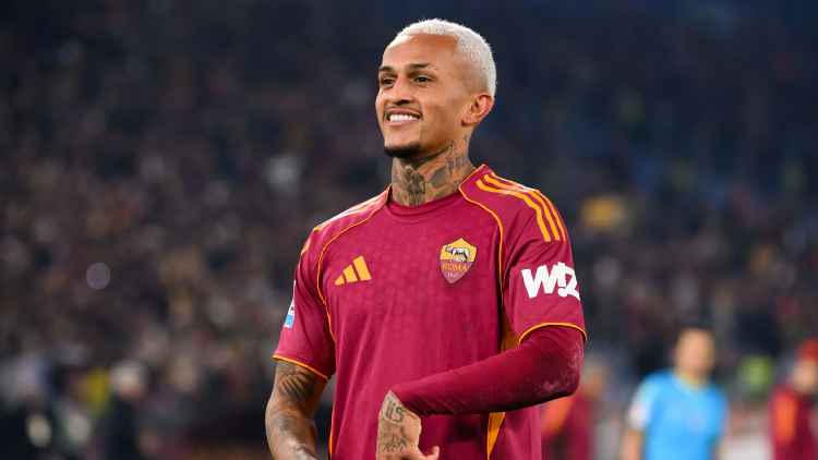 Transfer rumors, news: Arsenal step up pursuit of Roma star