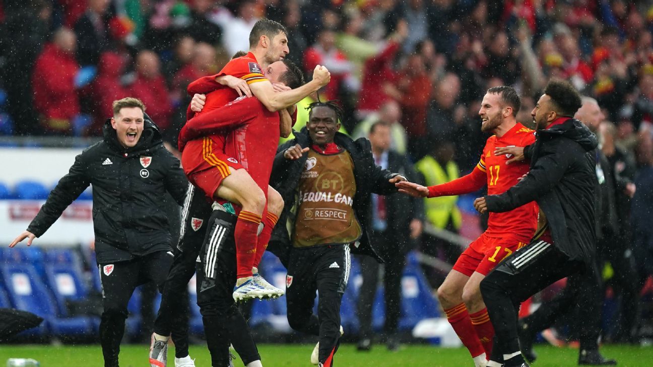 Wales vs. Bosnia and Herzegovina World Cup playoff talking points: Wilson or Dzeko to decide tie?