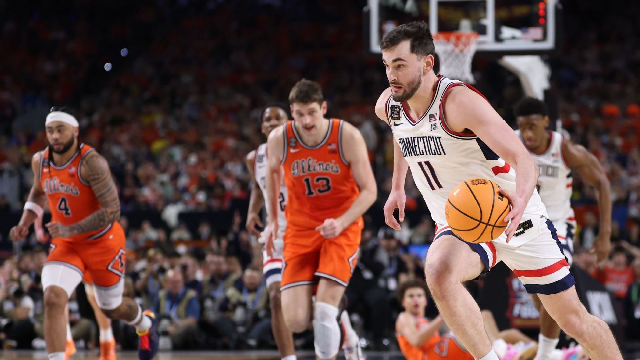 UConn tops Illini, makes 3rd title game in 4 years UConn tops Illini, makes 3rd title game in 4 years