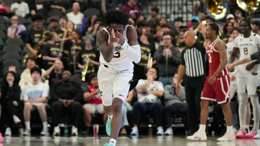 Huff has 38 as WVU tops Oklahoma for CBC title