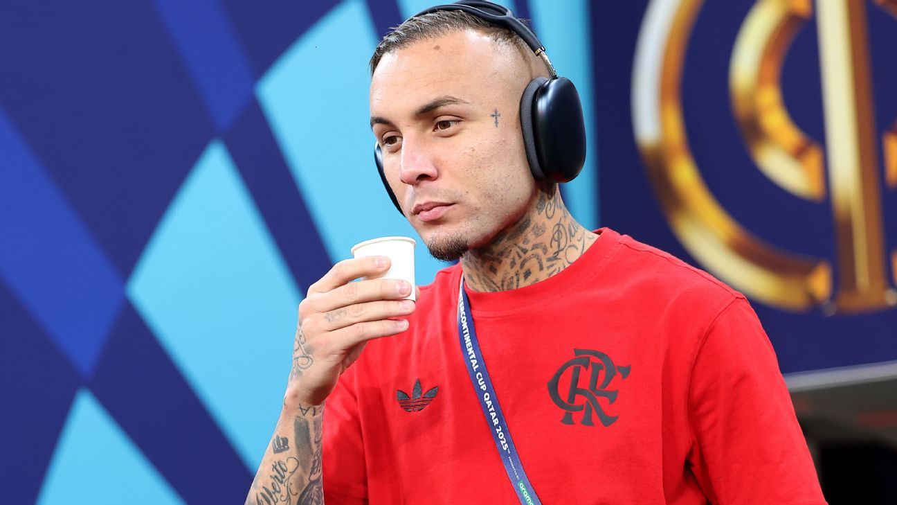 Corinthians monitora Everton Cebolinha, e Flamengo não vai facilitar saída no meio do ano