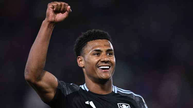 Олли Уоткинс присматривается к месту на чемпионате мира в Англии после «тяжелейшего» сезона в карьере