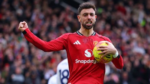 United's Fernandes responds to Keane criticism