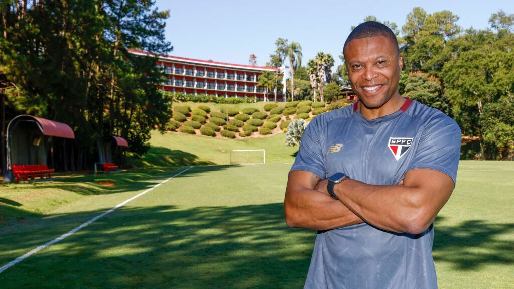 Júlio Baptista substitui Allan Barcellos e é o novo técnico do time sub-20 do São Paulo