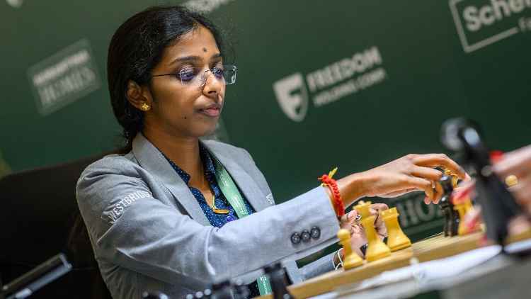 Р. Вайшали против Цзюй Вэньцзюнь: слишком ранний анонс женского чемпионата мира по шахматам