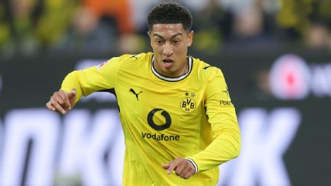 Transfer rumors, news: Man United revive interest .