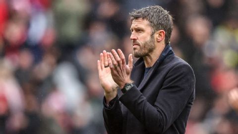 Carrick: 'Clarity' near on official Man Utd contra.