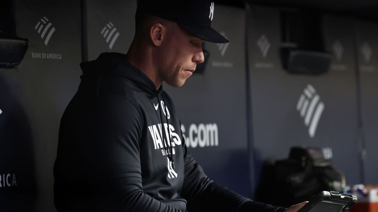 Shortstop placed on injured list with hamstring strain