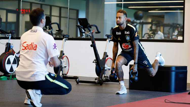 بسبب العلاج، لن يسافر نيمار حتى لمباراة المنتخب البرازيلي الودية ضد مصر