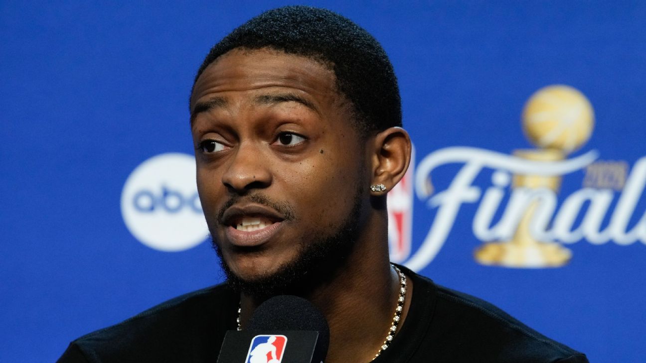 Spurs Coach Mitch Johnson Backs De'Aaron Fox After Game 4 Struggles