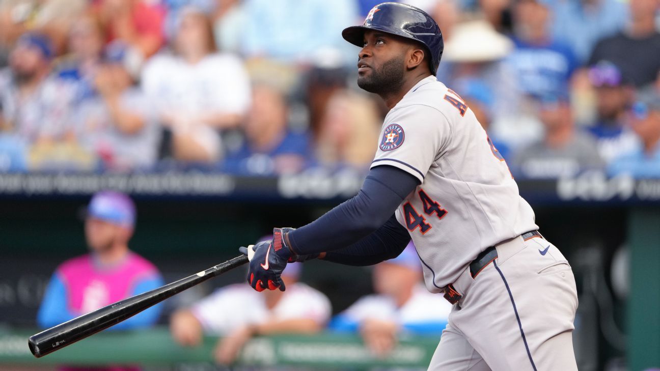 Astros slugger Yordan Alvarez hits grand slam, 2-run homer in 1st inning against Royals