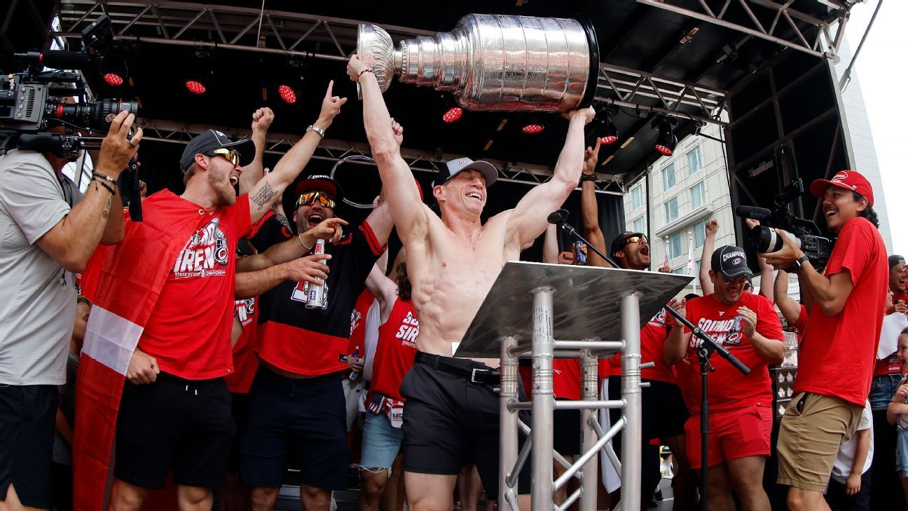 Hurricanes Fans Flood Raleigh for Stanley Cup Parade