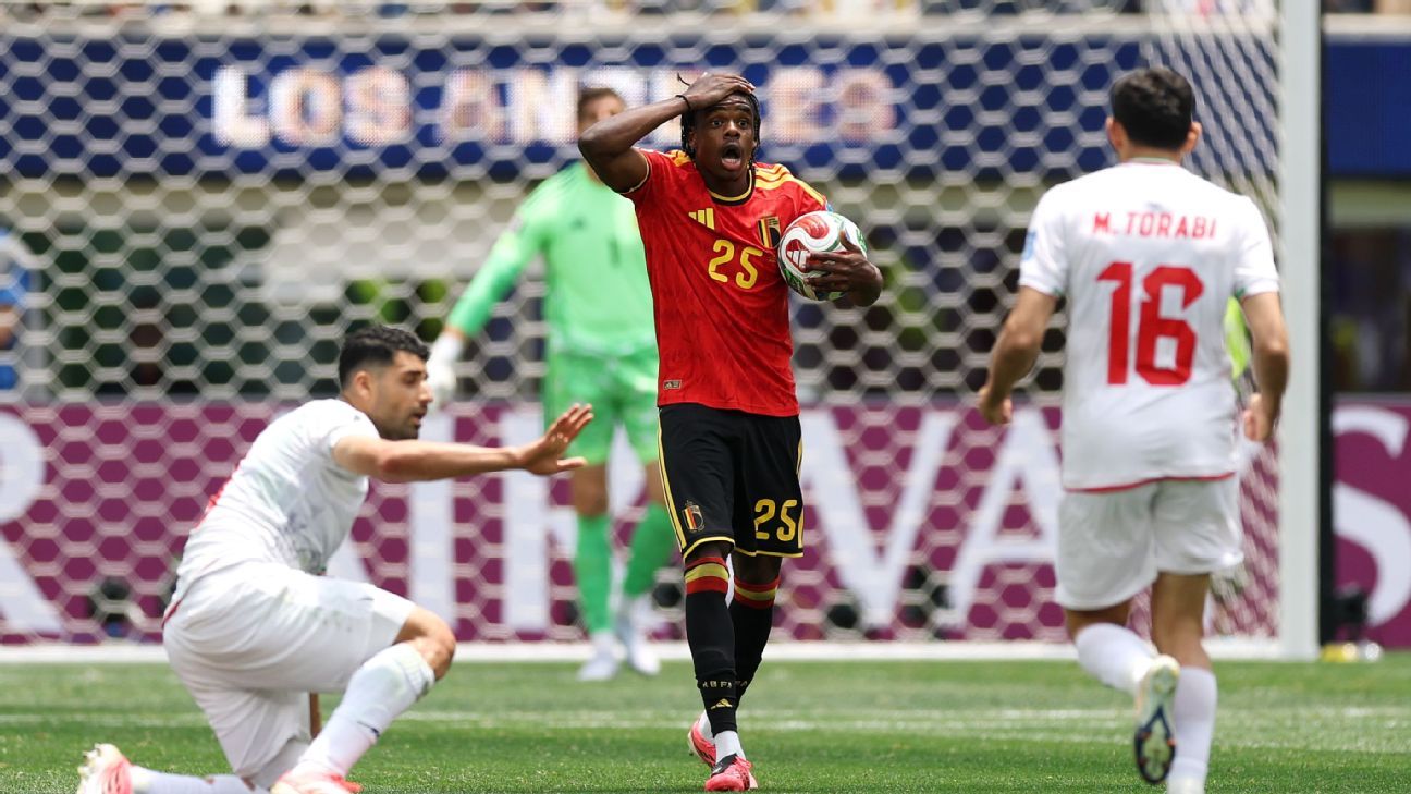 Copy of World Cup Daily: Spain cruise past Saudi Arabia; B...