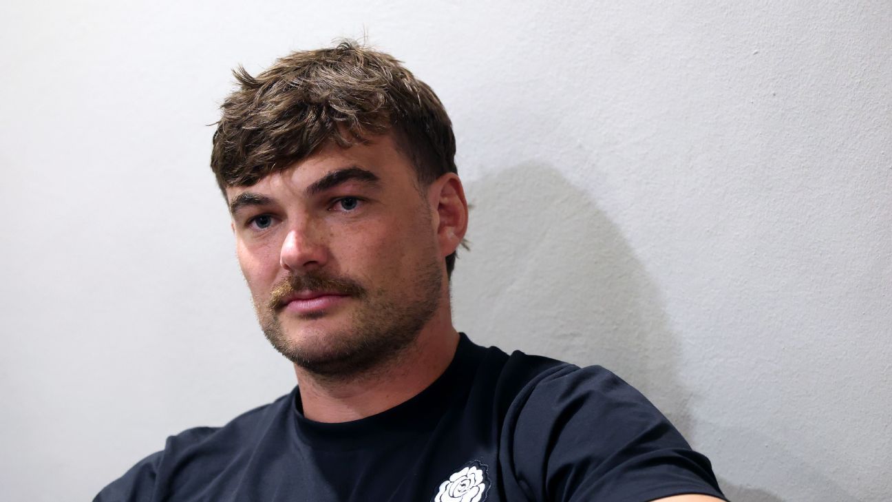 England's Furbank hospitalised with appendicitis