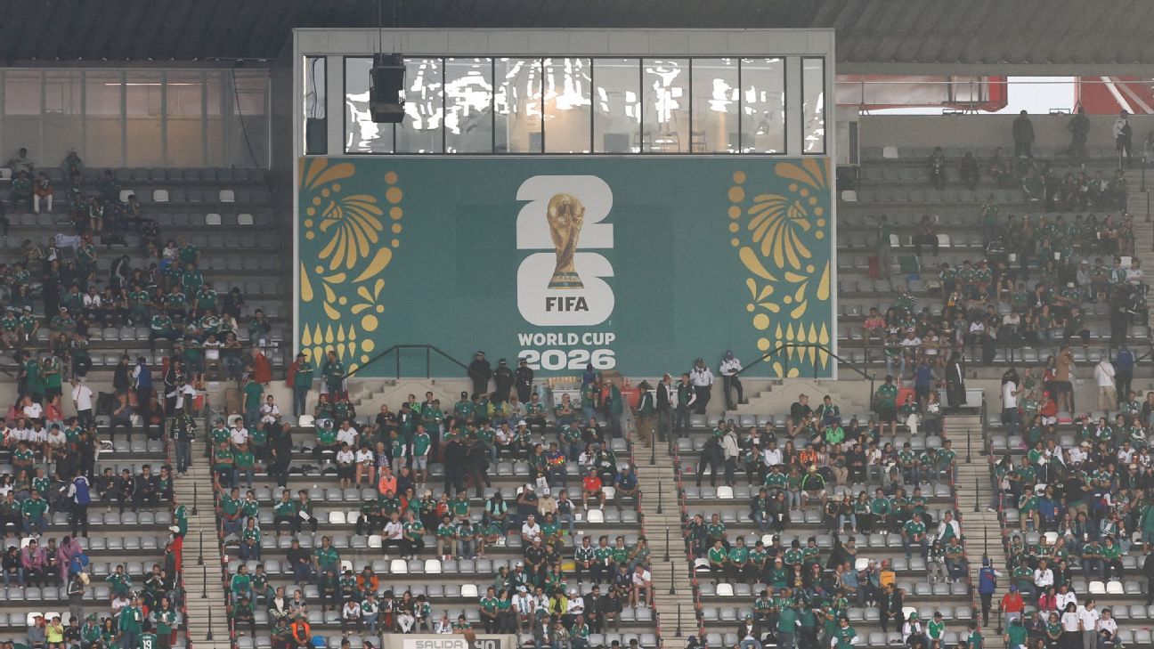 Mexico vs. England at World Cup kicks off an hour late due to severe weather