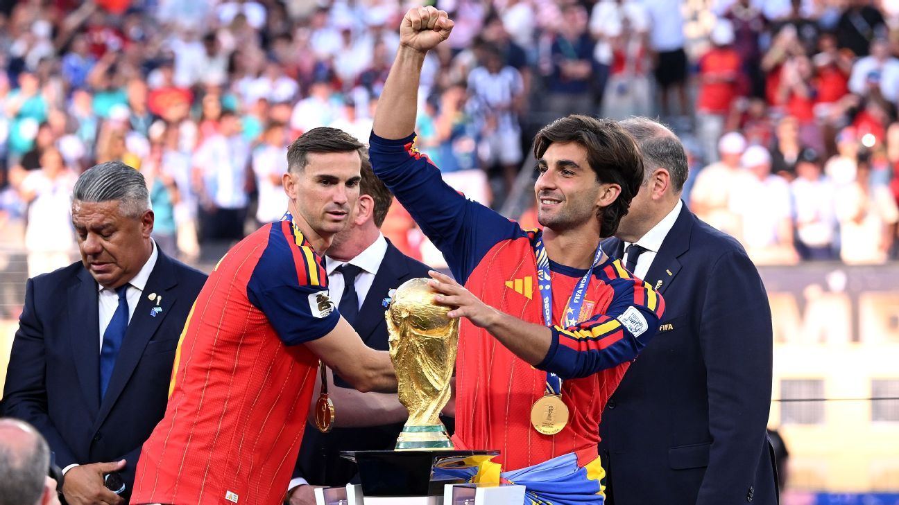 Ferran Torres: do banco ao topo do mundo — photo: ESPN Brasil Futebol