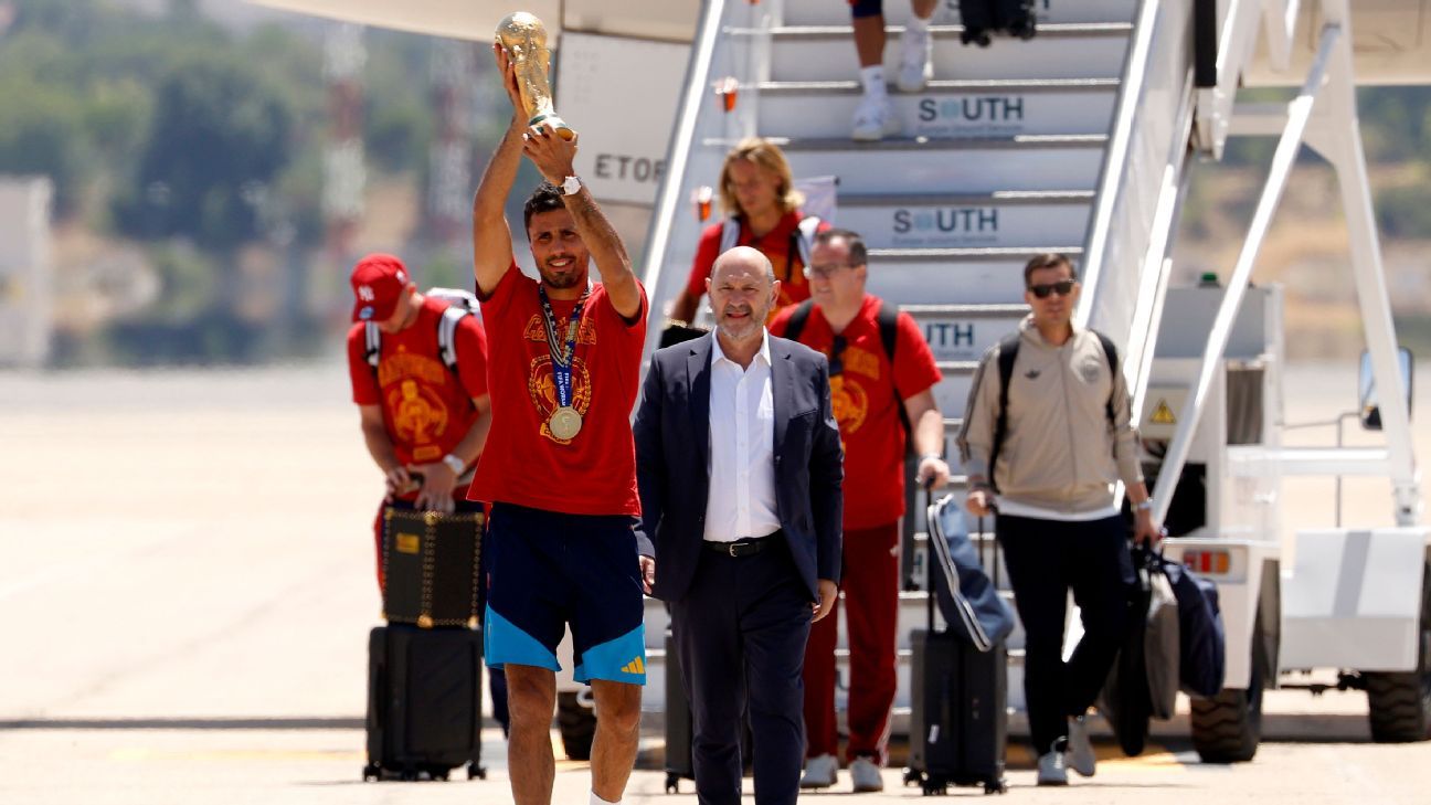 Mundial 2026: España aterrizó en Madrid con trofeo de campeón