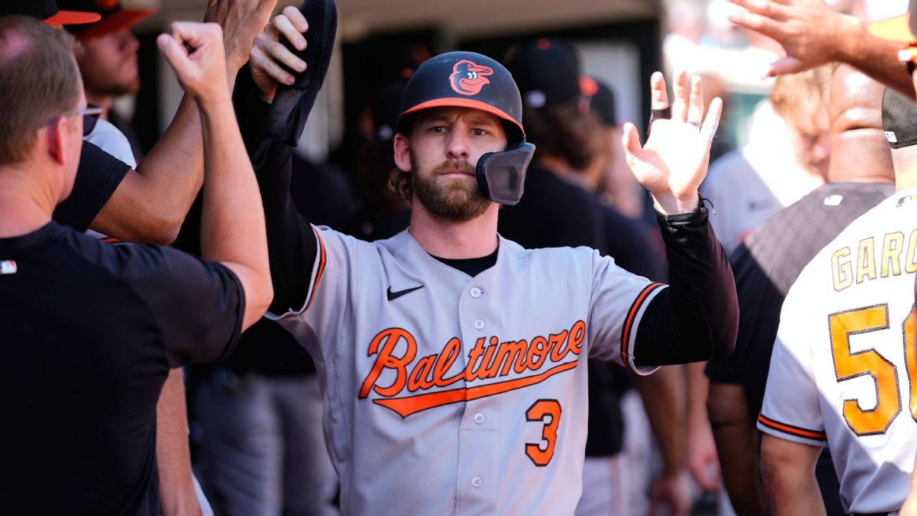 Mariners acquire Taylor Ward from Orioles to bolster lineup