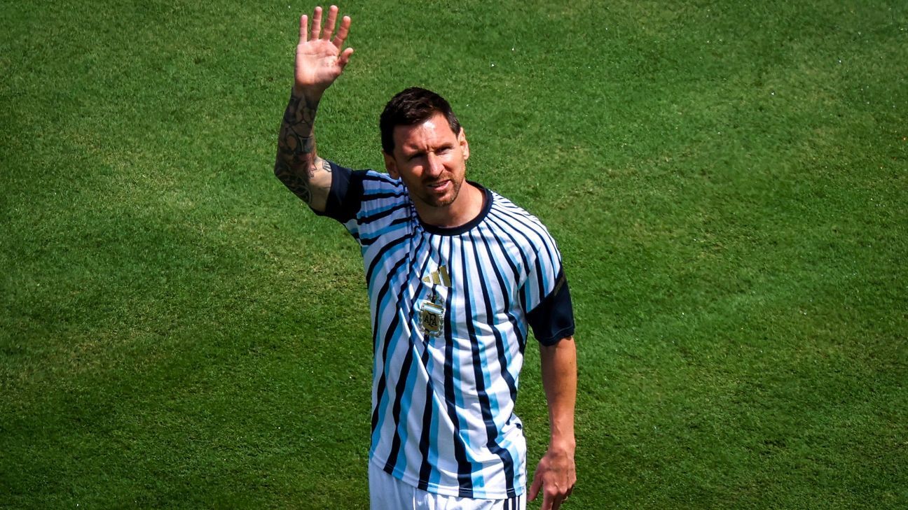 Messi's emotional Argentina farewell shows he's not forgotten criticism of the past