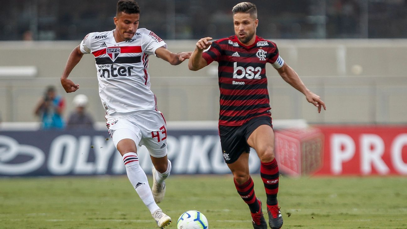 No radar do passado: Ex-promessa do São Paulo, com 'cartão de visitas' marcante contra o Flamengo, busca recomeço no futebol