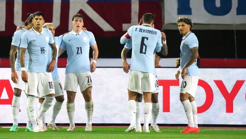 El podio de Uruguay en la derrota en el amistoso contra Japón - ESPN