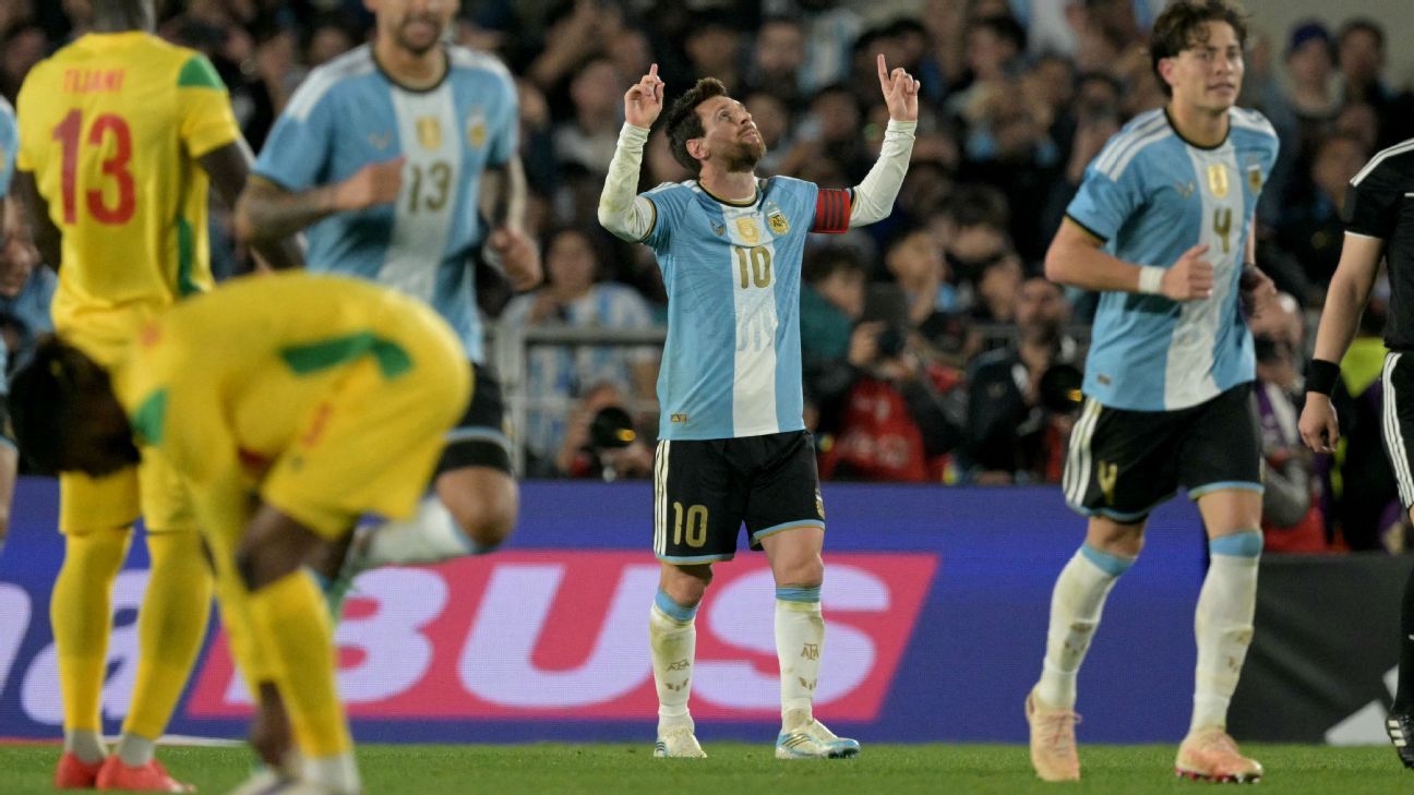 Messi marca, dá assistências e se emociona em vitória sobre ...
