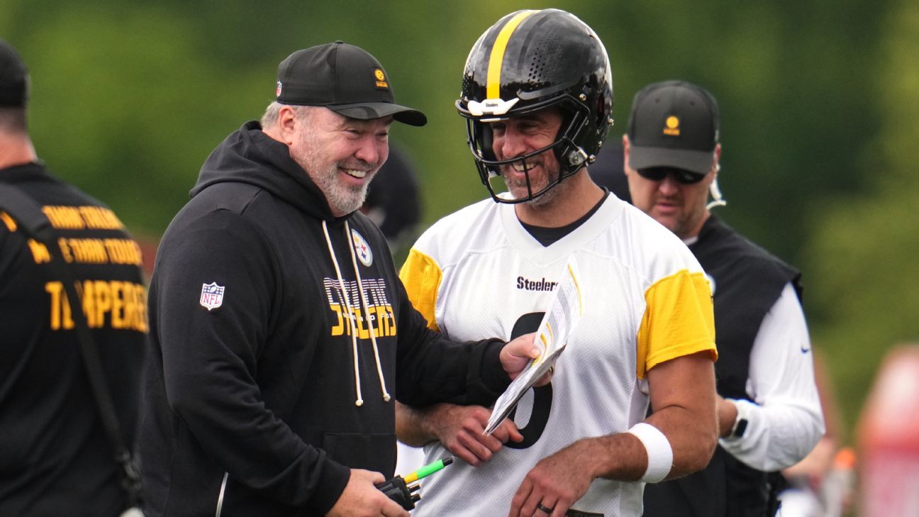 NFL: Rodgers resta importancia a charla con coach