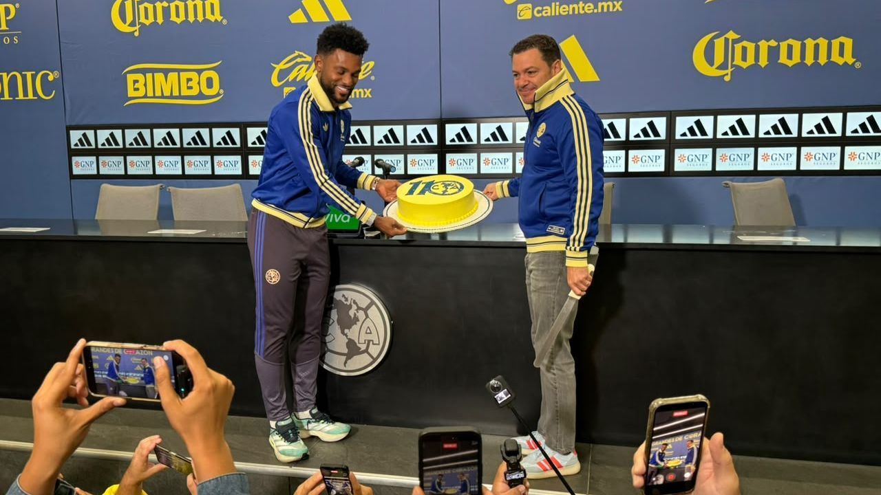 Miguel Borja responds to Matías Almeyda before Club América match