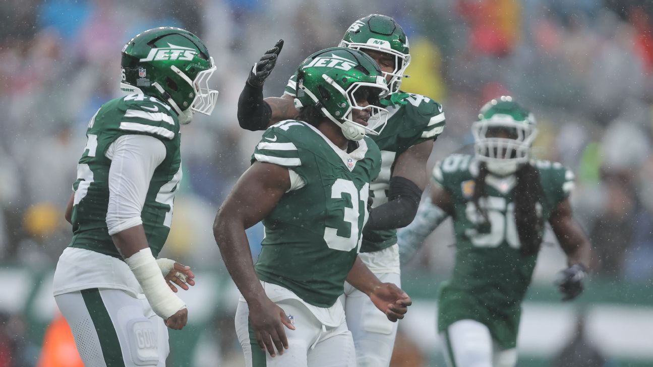 Jets great Mark Gastineau wants rookie David Bailey to celebrate after sacks