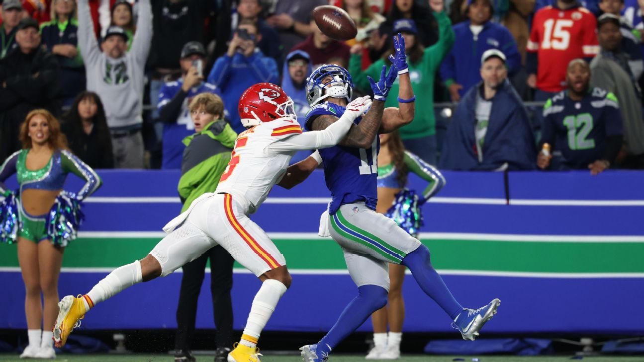 Suffocating defense, JSN lift Seahawks to victory