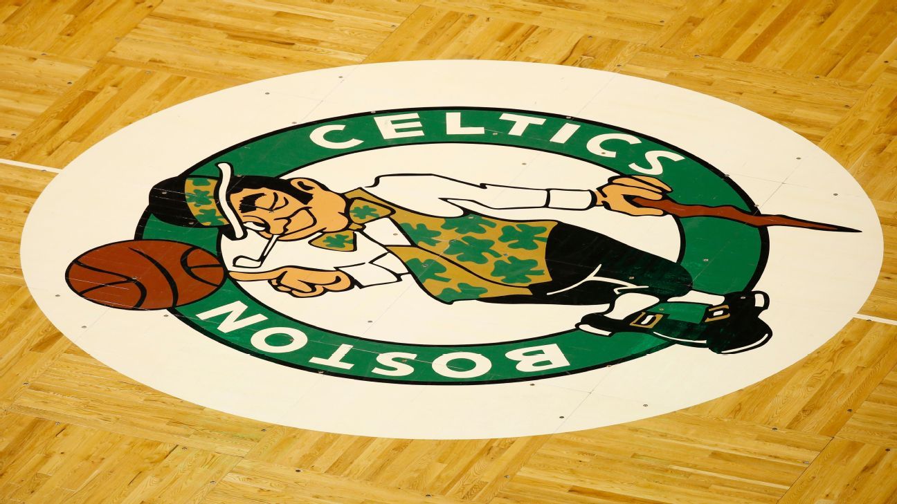 Boston Celtics menambahkan lima pemain ke protokol;  delapan pemain keluar vs. Bucks