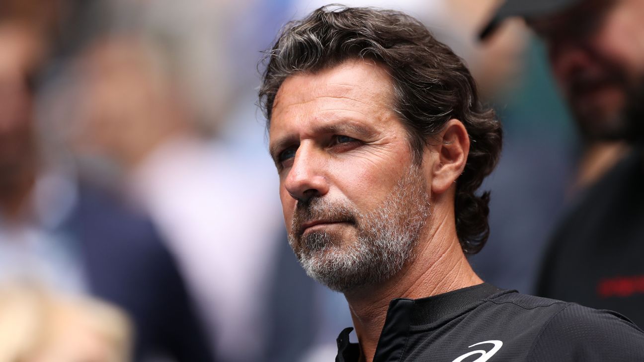 Avec Serena Williams écartée, Patrick Mouratoglou entraînera Simona Halep à plein temps