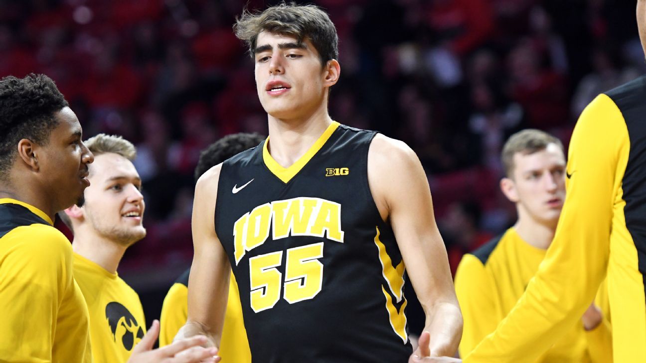 Iowa family male basketball player Roy Marble, hurt by Luka Garza’s retirement;  AD apologizes