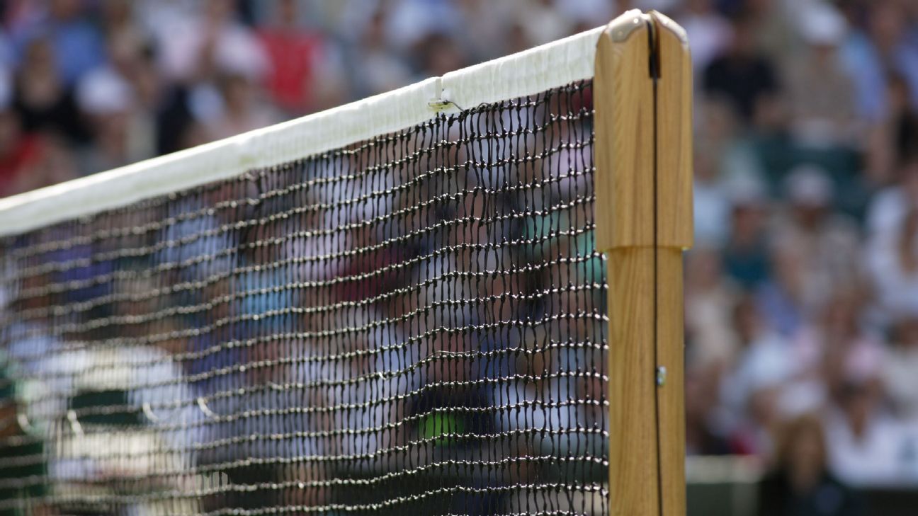 Des enfants parmi les blessés alors qu’une voiture s’écrase dans une école près de Wimbledon