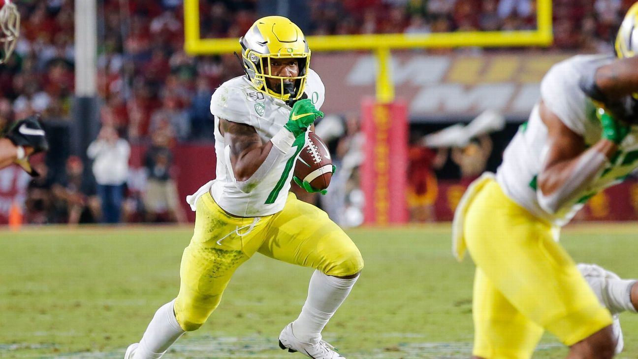 College Football Week 1 Betting Nuggets: Oregon, Indiana Among Trends To Watch - Biznewspost