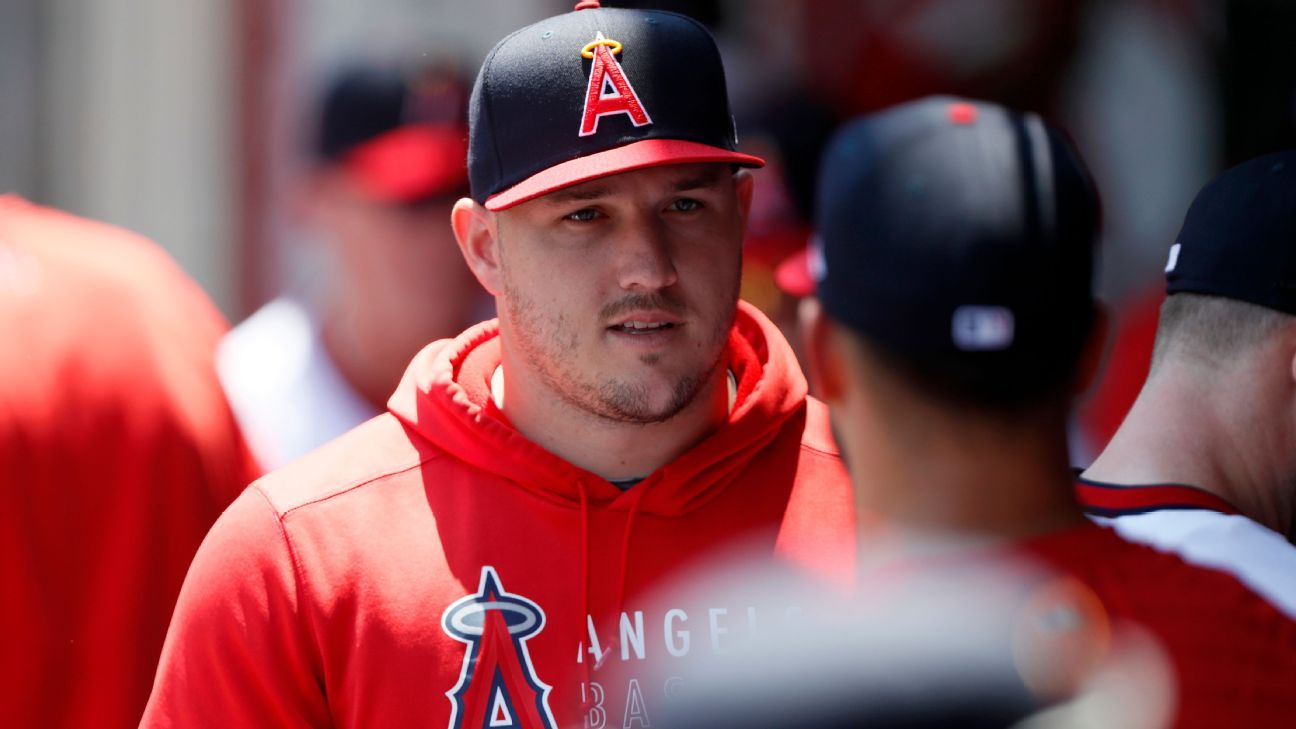 <div>Maddon: 'Surprised' if Trout returns to play in '21</div>