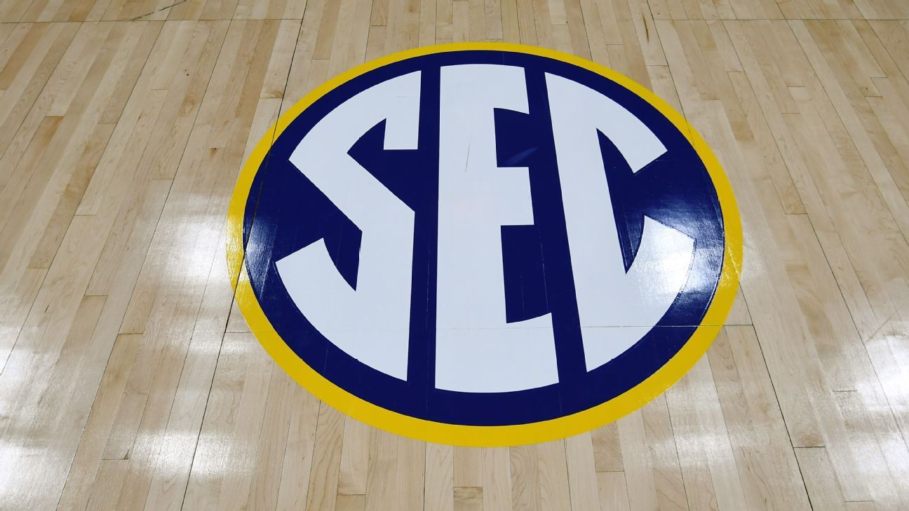 SEC, Big East mengubah kebijakan bola basket perguruan tinggi saat kasus COVID melonjak