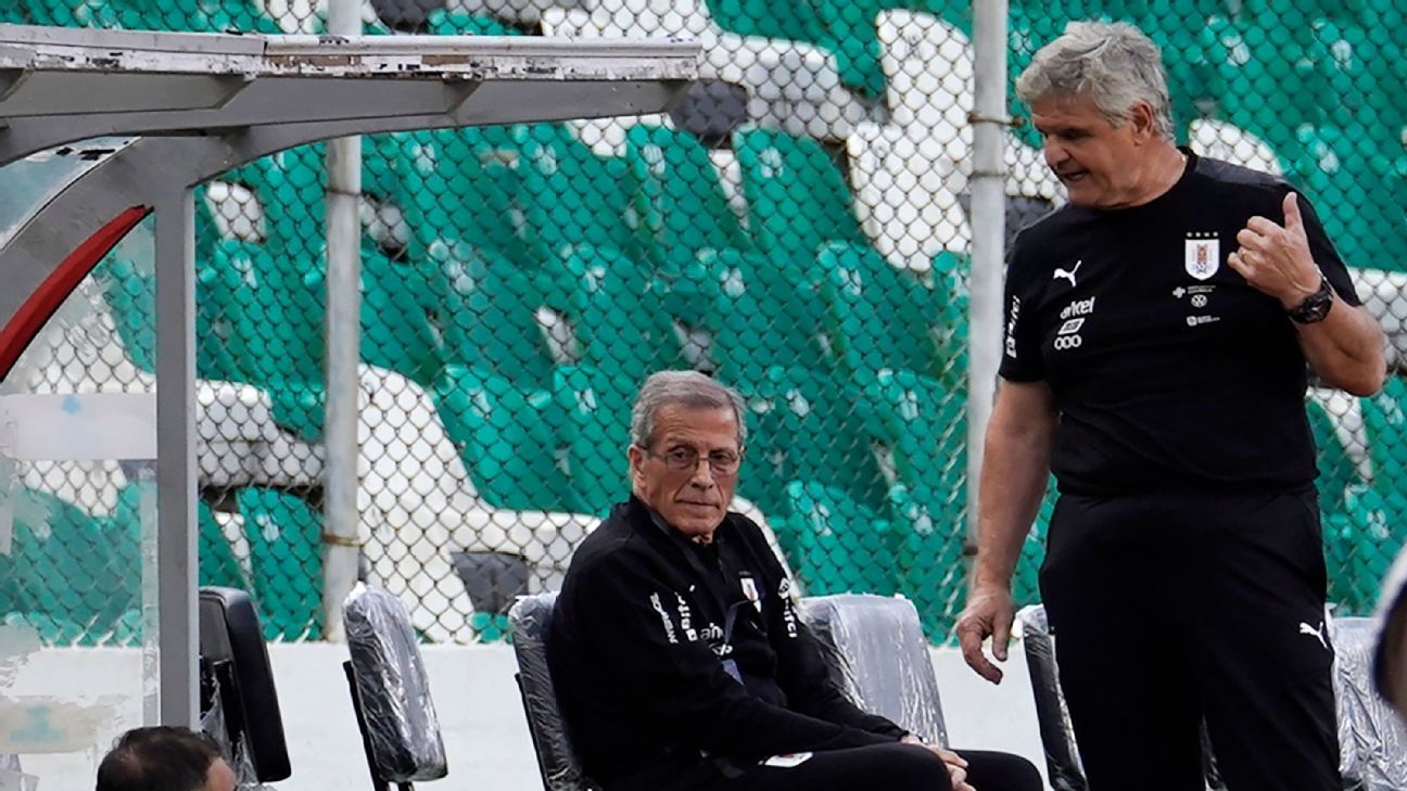 Uruguay memecat bos lama Oscar Tabarez di tengah perjalanan kualifikasi Piala Dunia yang buruk