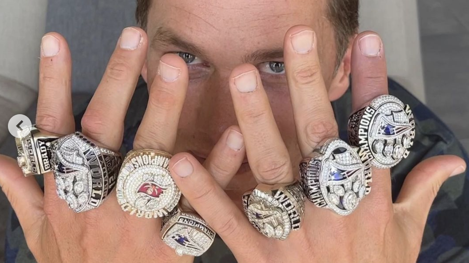 Social media reacts to the news that Tom Brady plans to retire