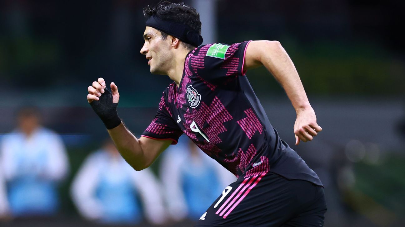 Raul Jimenez menyelamatkan harapan Piala Dunia Meksiko tetapi ‘Tata’ Martino perlu memaksimalkan bakat untuk turun dari kursi panas