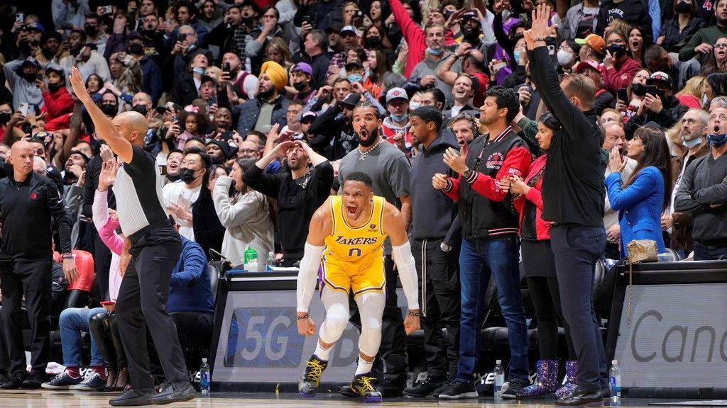 Russell Westbrook mencetak ‘tembakan besar’ untuk membantu Los Angeles Lakers menghentikan 11 pertandingan jalan selip