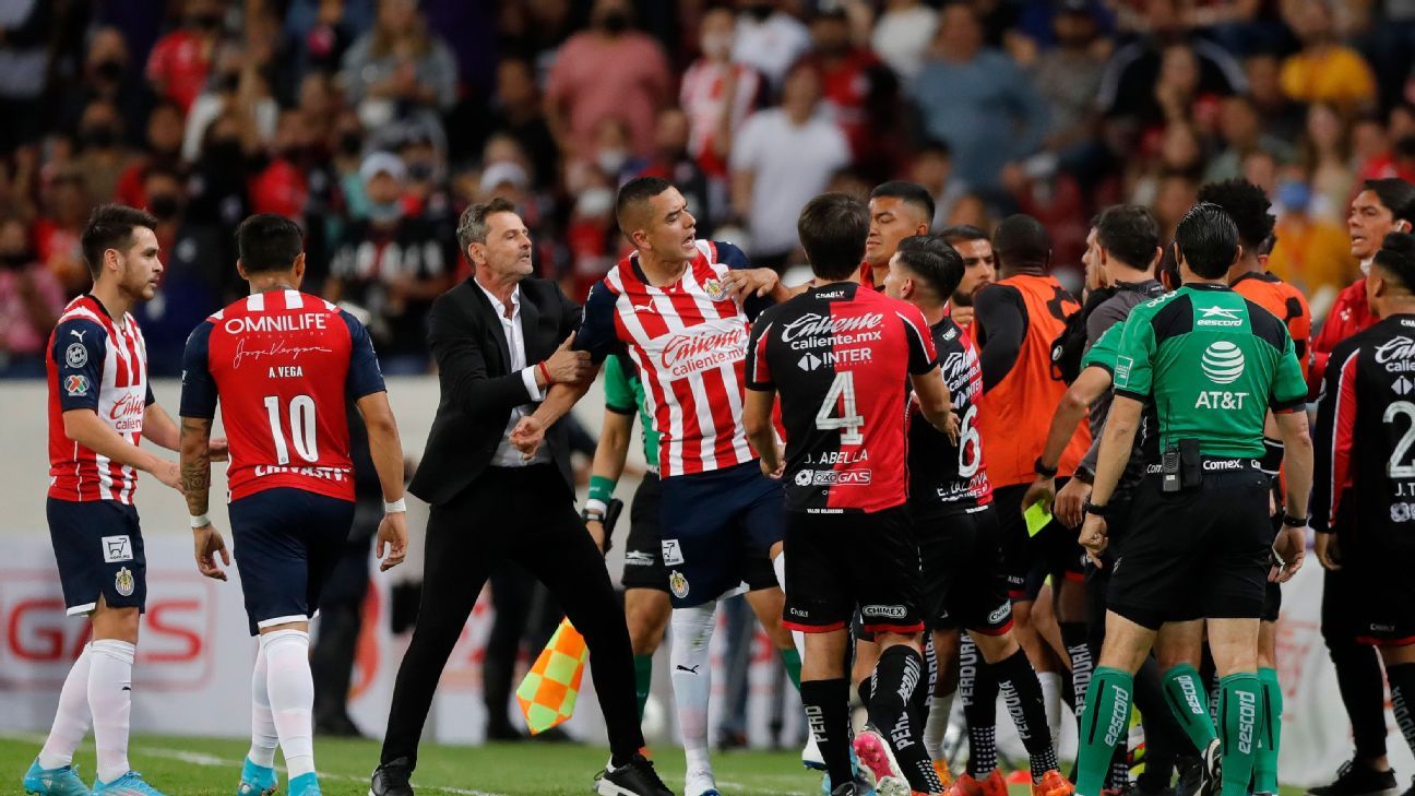 Liga MX – Atlas-Chivas ‘Clasico Tapatio’ marred by player clashes Tigres win ‘Regio’ rights over Monterrey
