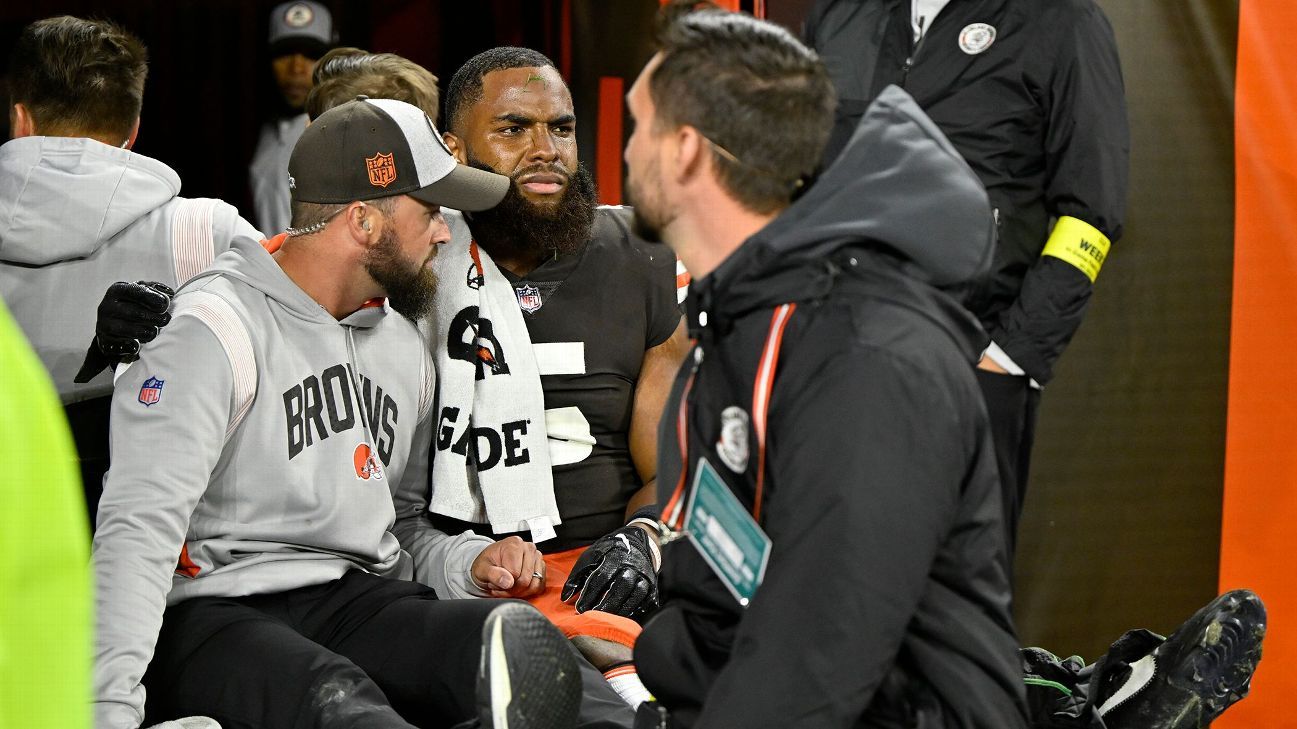 <div>Browns LB Walker tears quad tendon, out for '22</div><div class='code-block code-block-8' style='margin: 20px auto; margin-top: 0px; text-align: center; clear: both;'>
<!-- GPT AdSlot 4 for Ad unit 'zerowicketARTICLE-POS3' ### Size: [[728,90],[320,50]] -->
<div id='div-gpt-ad-ArticlePOS3'>
  <script>
    googletag.cmd.push(function() { googletag.display('div-gpt-ad-ArticlePOS3'); });
  </script>
</div>
<!-- End AdSlot 4 -->
</div>
