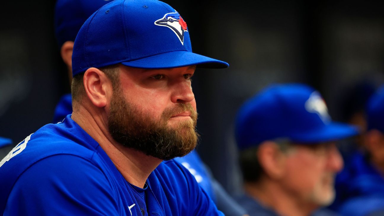 Jays meet as team after getting 'punched in face'