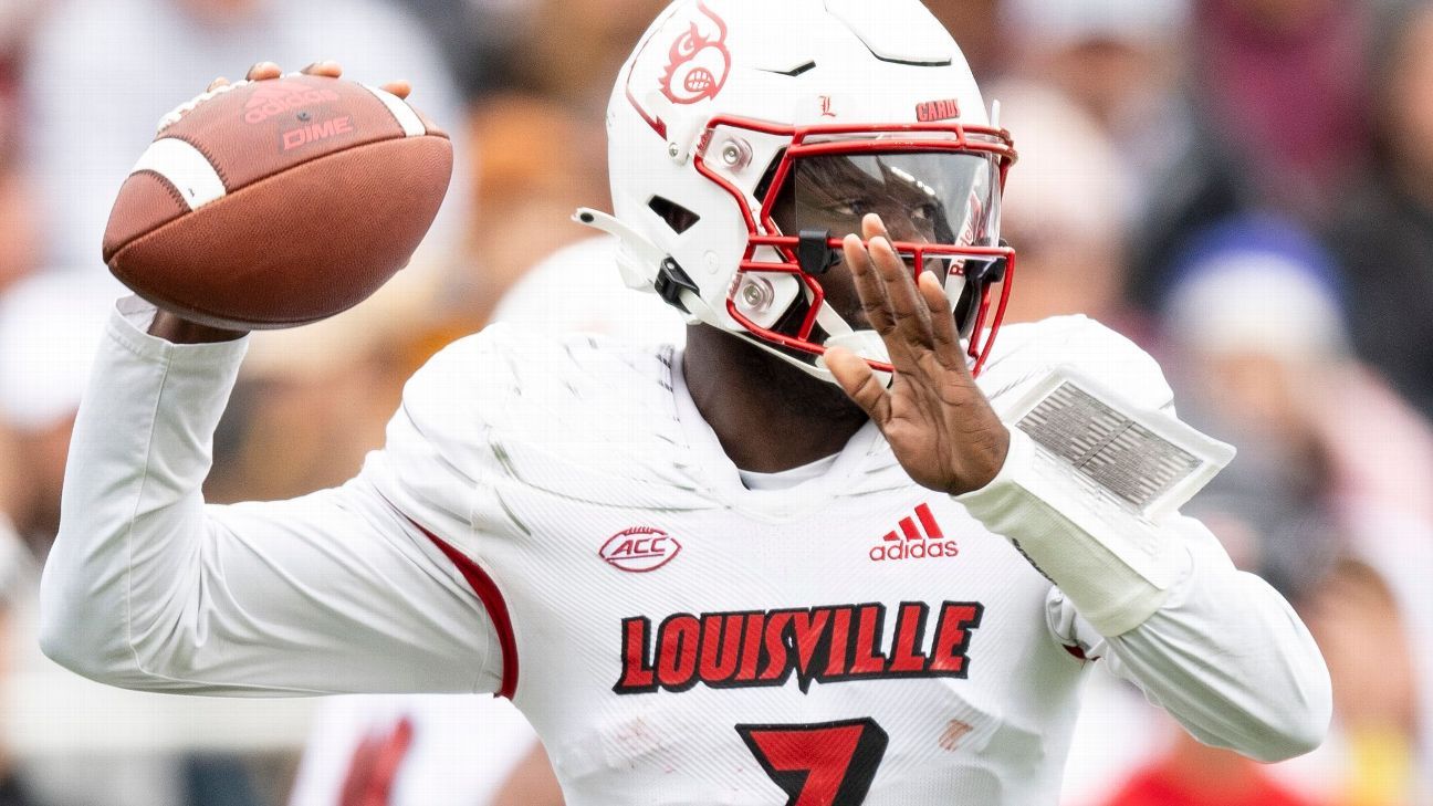 Louisville QB Cunningham injured in loss at BC