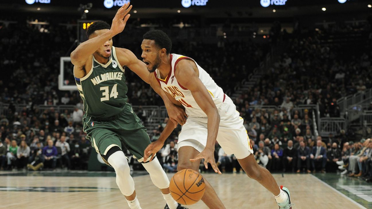 How the Cavaliers are having Evan Mobley follow the Giannis blueprint