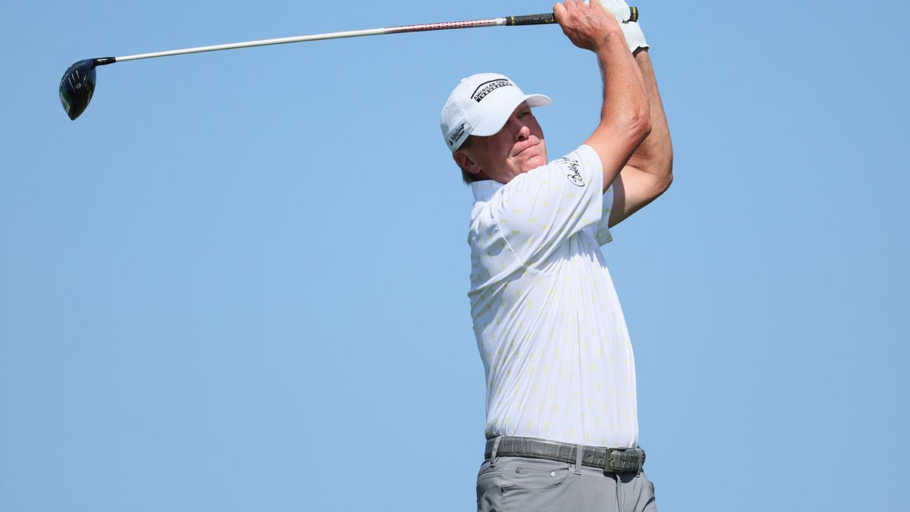 Steve Stricker wins Champions event in Hawaii by 6 shots